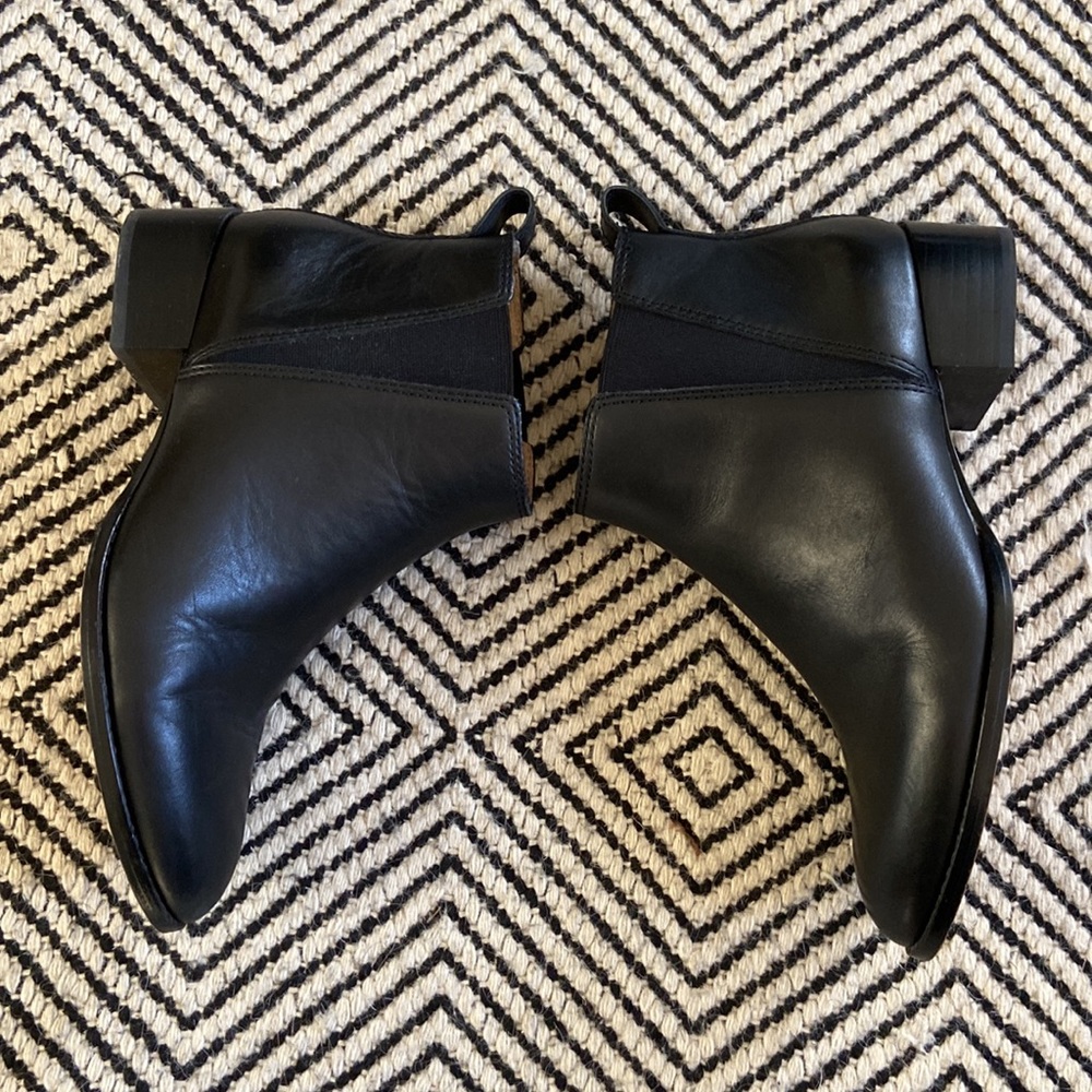 Madewell Chelsea Leather Booties